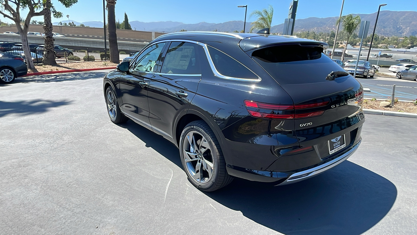 2025 Genesis Electrified GV70 Advanced 8