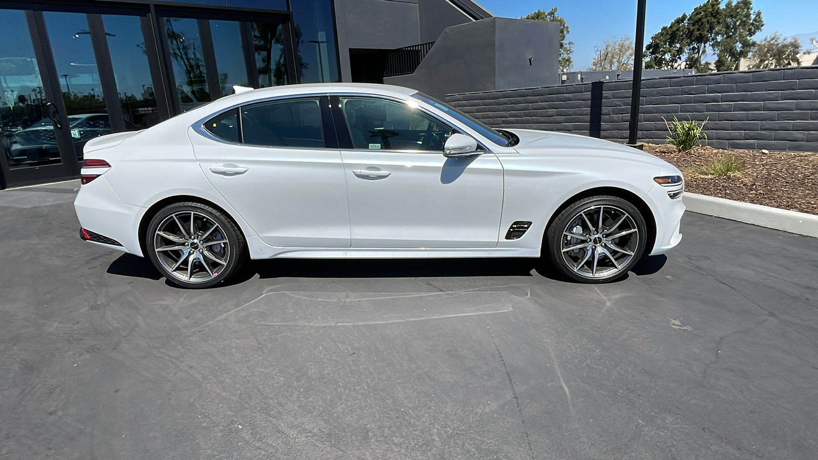 2025 Genesis G70 2.5T 5