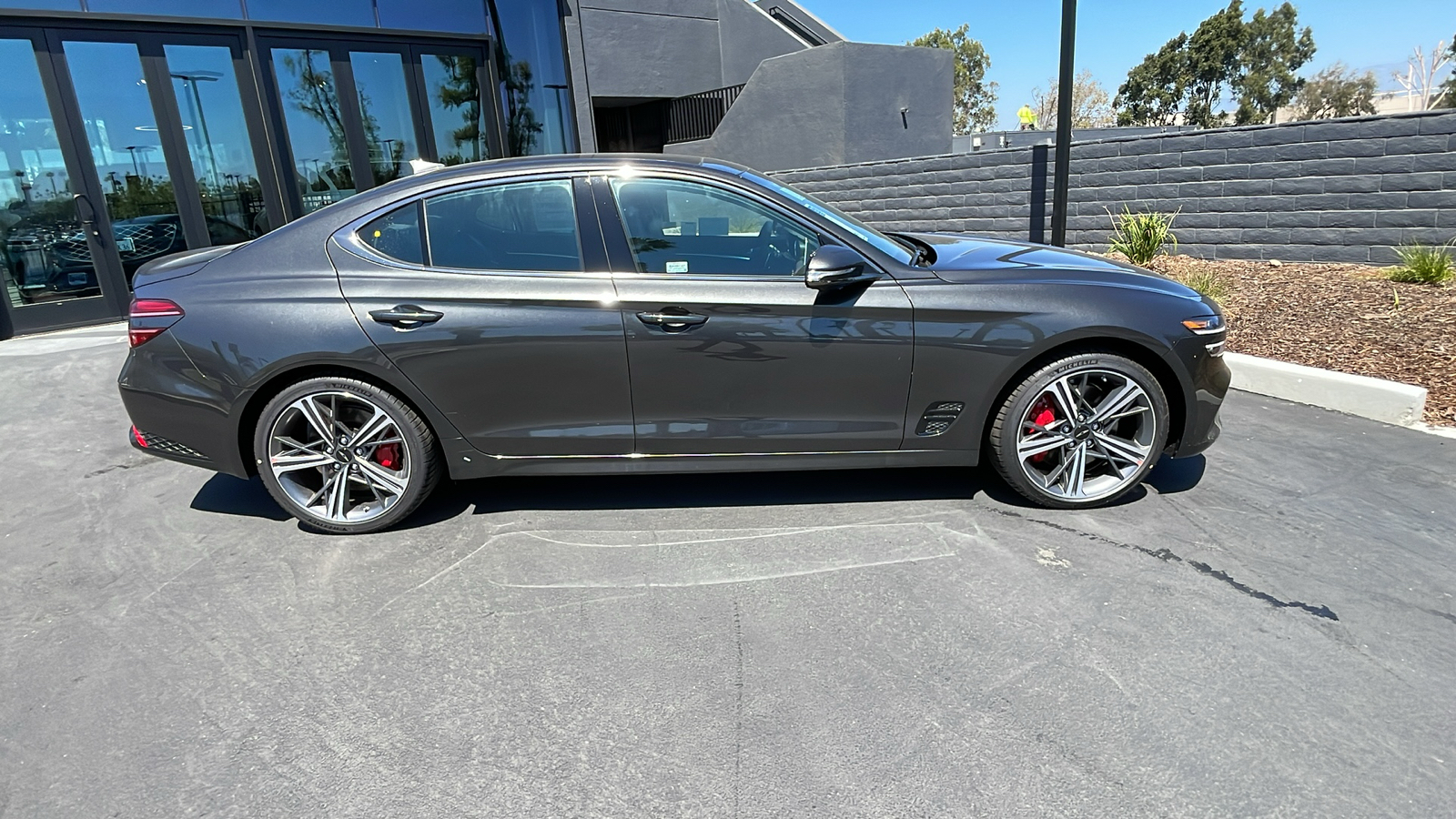 2025 Genesis G70 3.3T RWD Sport Advanced 5