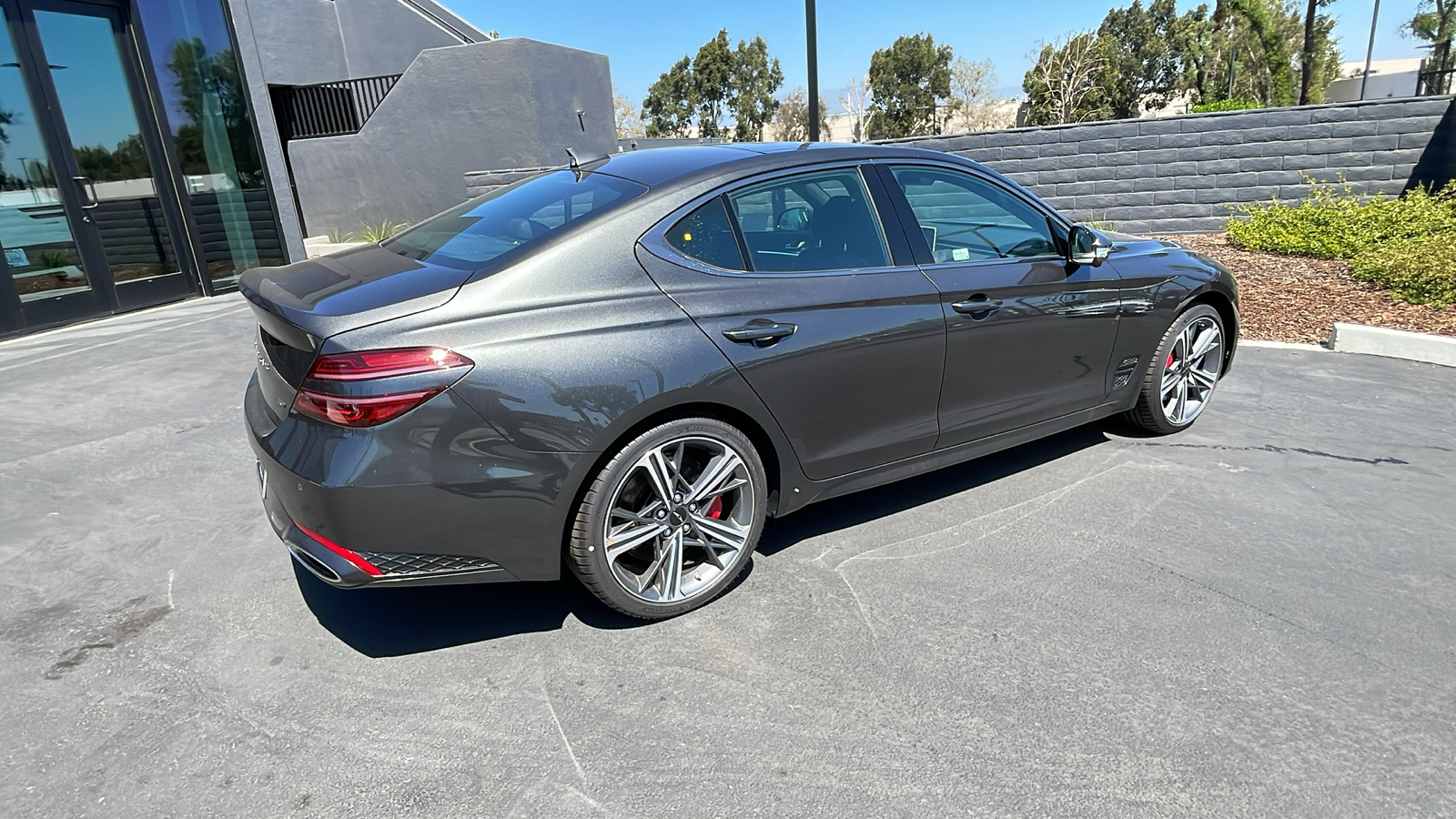 2025 Genesis G70 3.3T RWD Sport Advanced 6