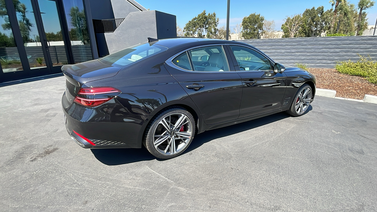 2025 Genesis G70 3.3T RWD Sport Advanced 6