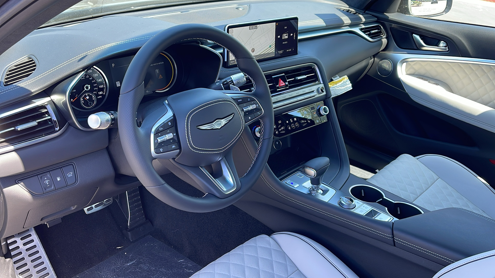 2025 Genesis G70 3.3T RWD Sport Advanced 11