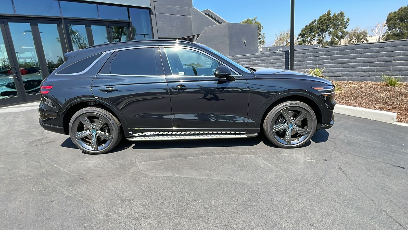 2025 Genesis GV70 2.5T AWD 5