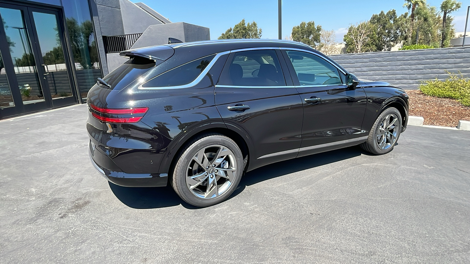 2025 Genesis Electrified GV70 Advanced 6