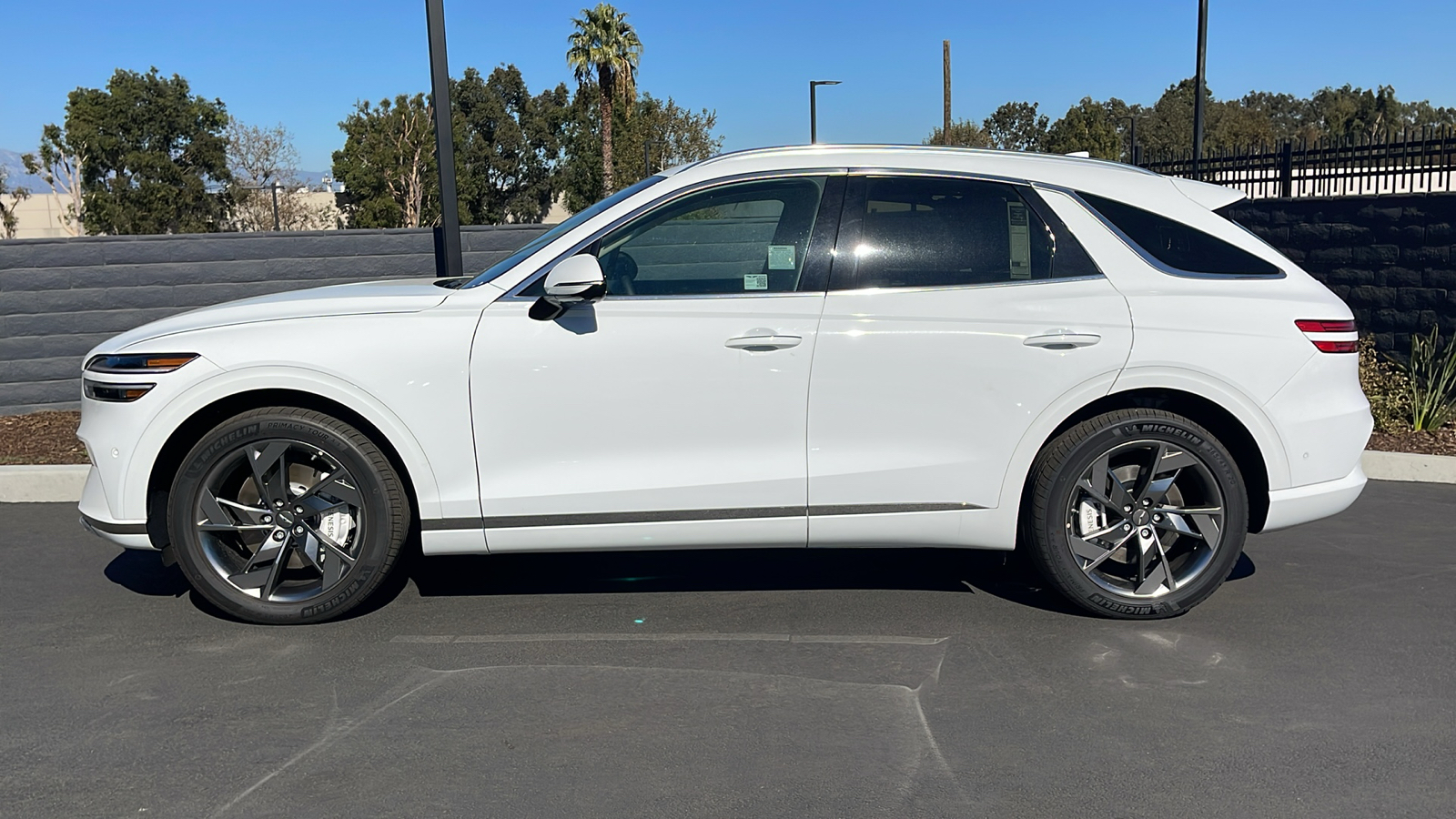 2025 Genesis Electrified GV70 Advanced AWD 12