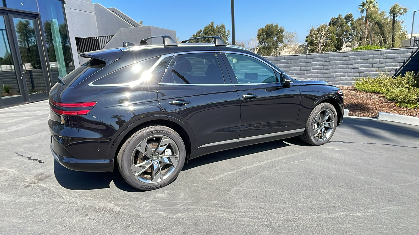 2024 Genesis Electrified GV70 Advanced AWD 4