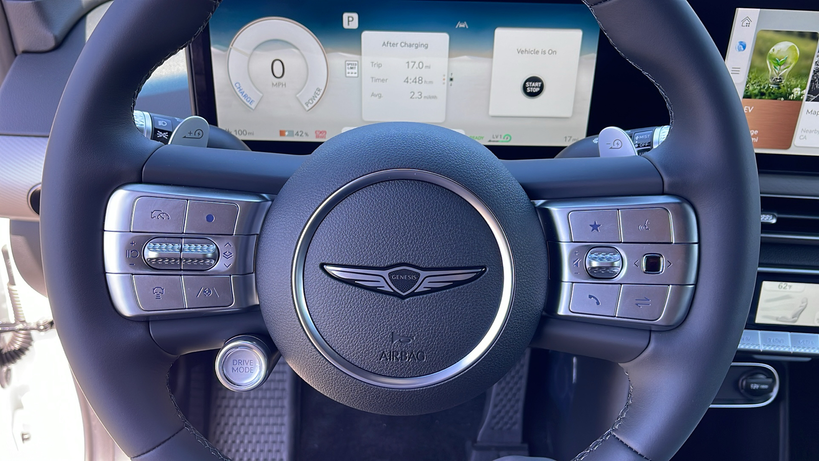 2025 Genesis GV60 Standard RWD 18