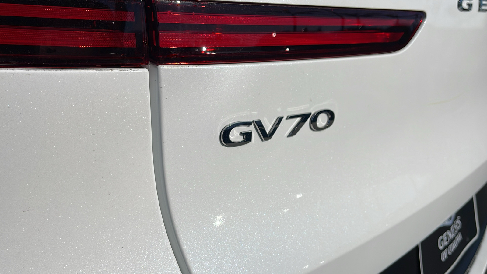 2025 Genesis GV70 2.5T AWD 30