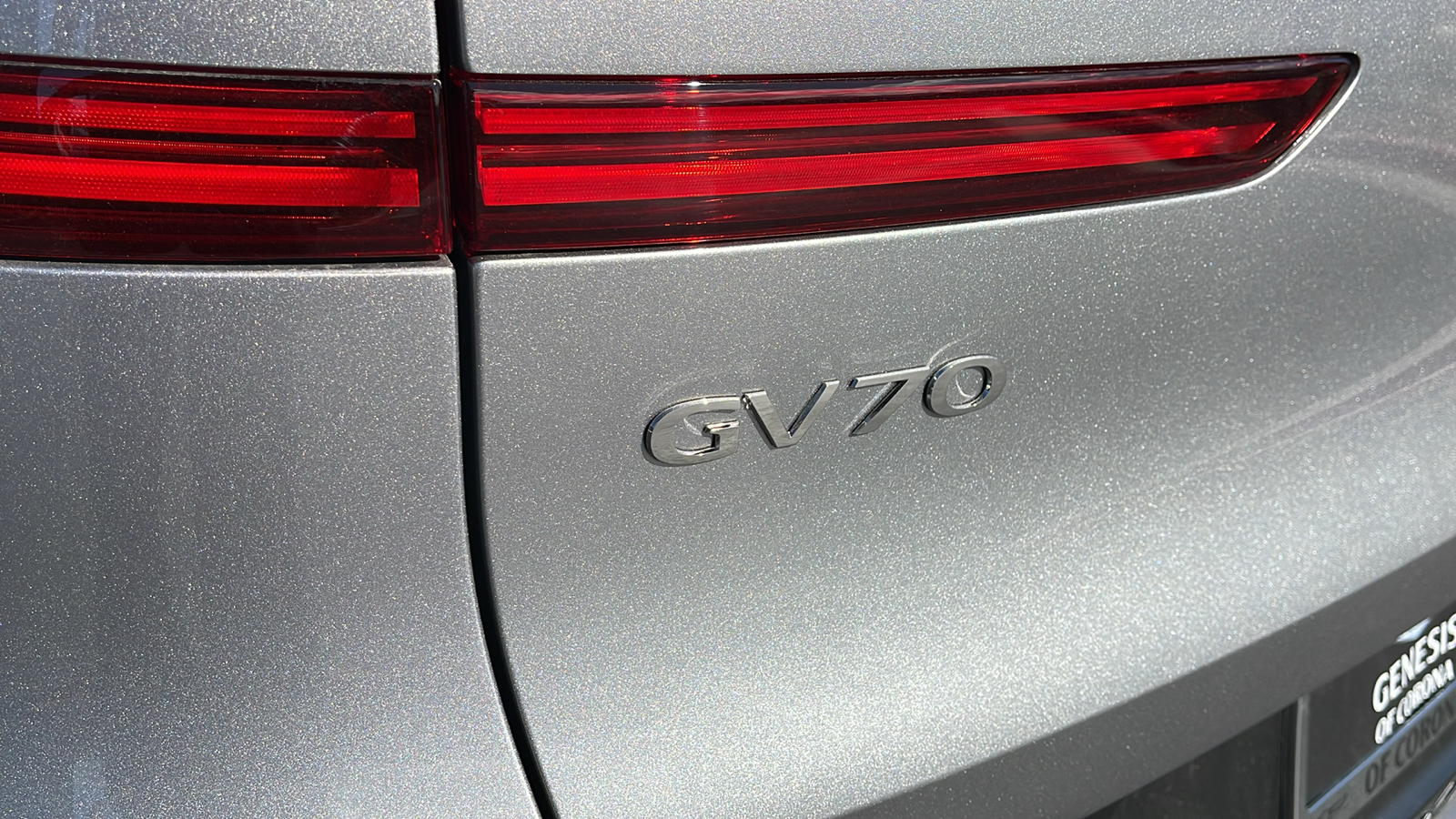 2025 Genesis GV70 2.5T AWD 30