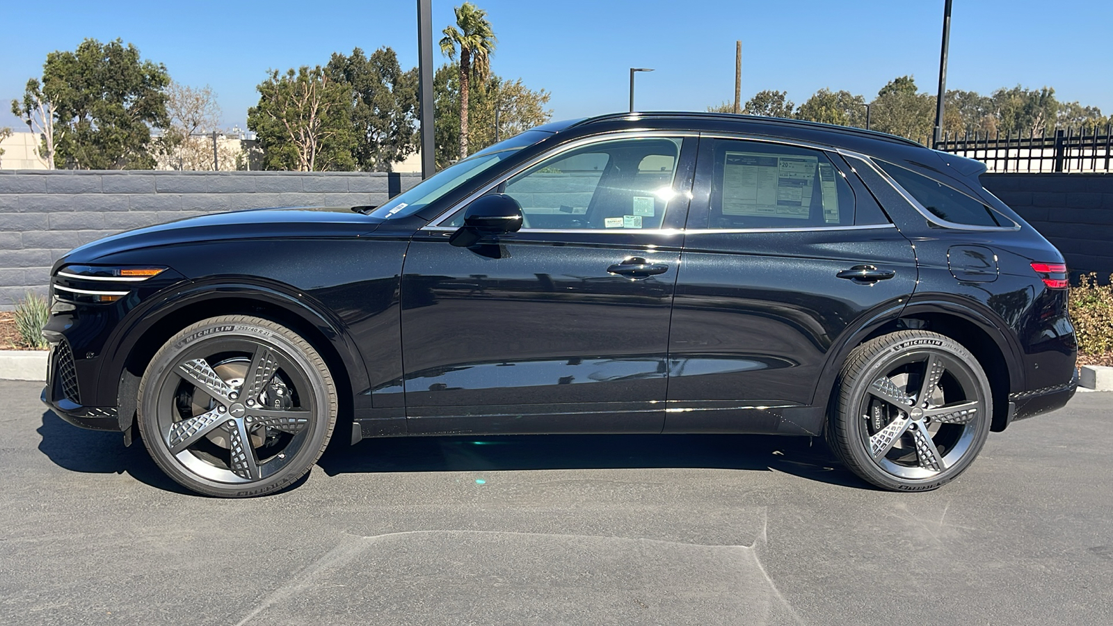 2025 Genesis GV70 3.5T AWD Sport 12