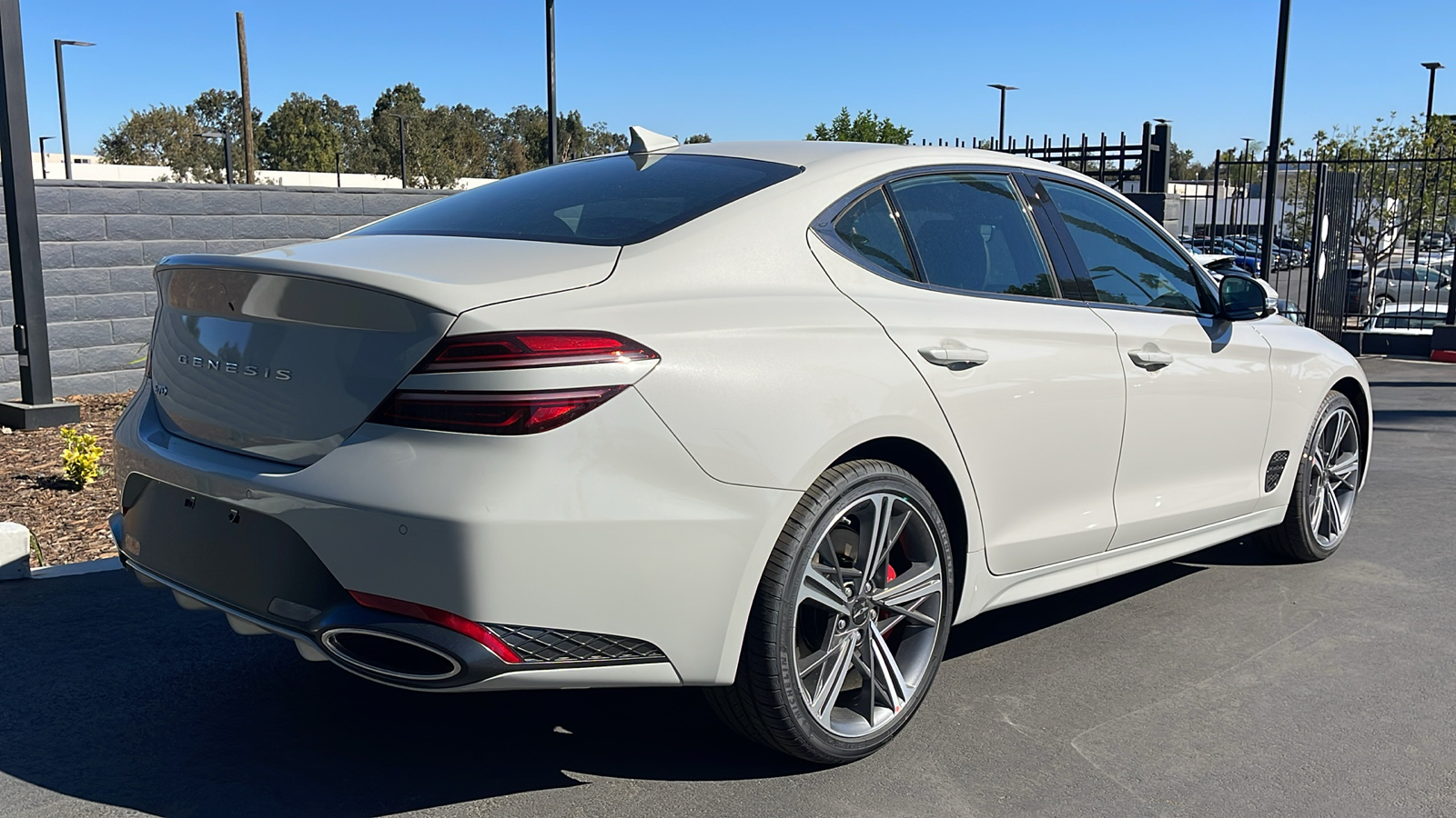 2025 Genesis G70 2.5T RWD 7