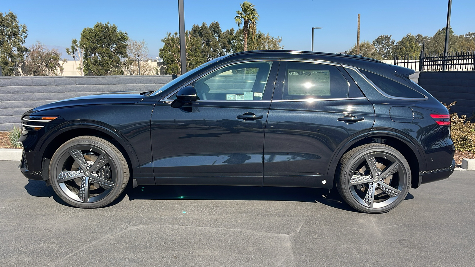 2025 Genesis GV70 3.5T AWD Sport 12