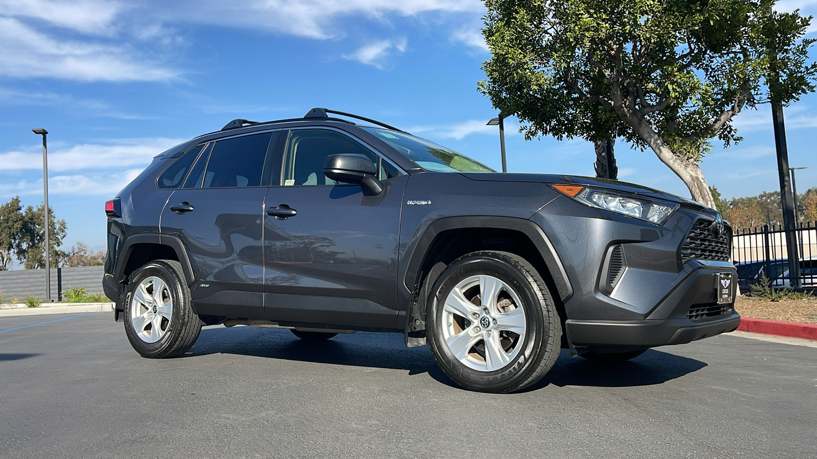 2021 Toyota RAV4 LE 1