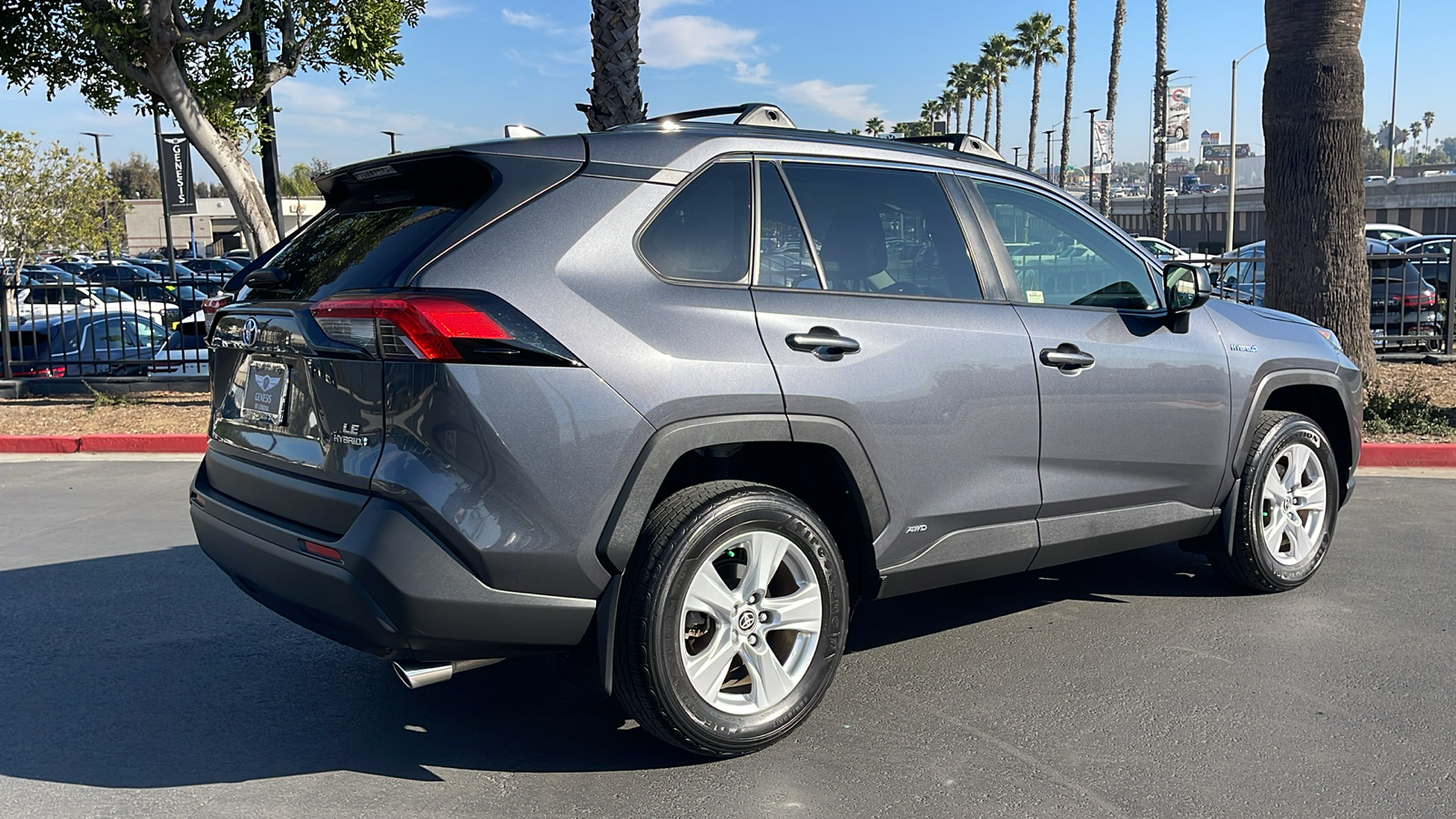 2021 Toyota RAV4 LE 7