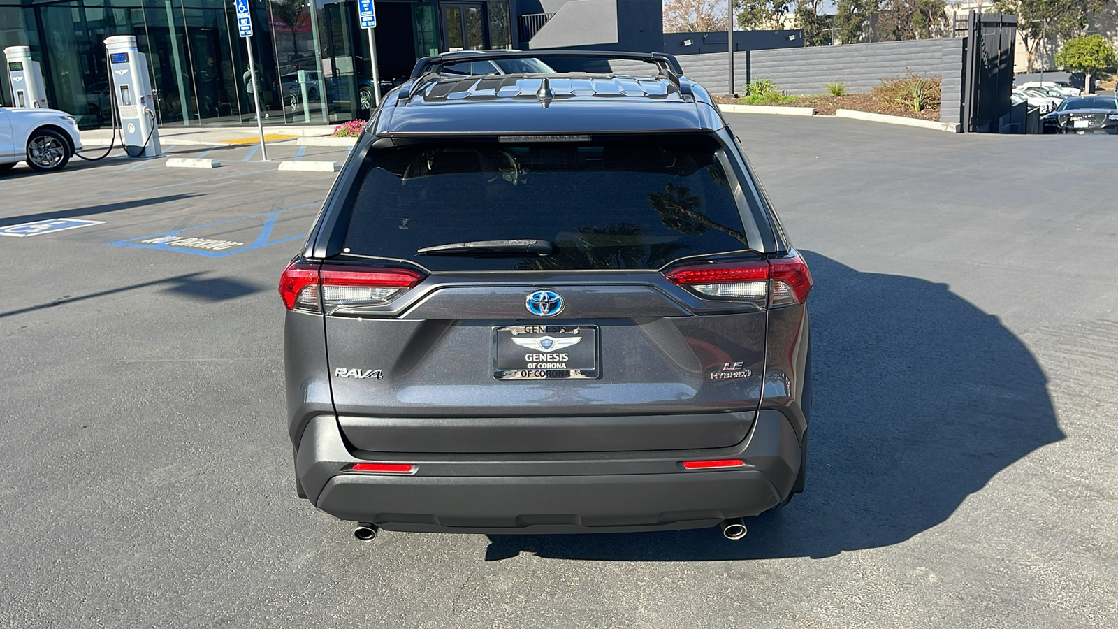 2021 Toyota RAV4 LE 8