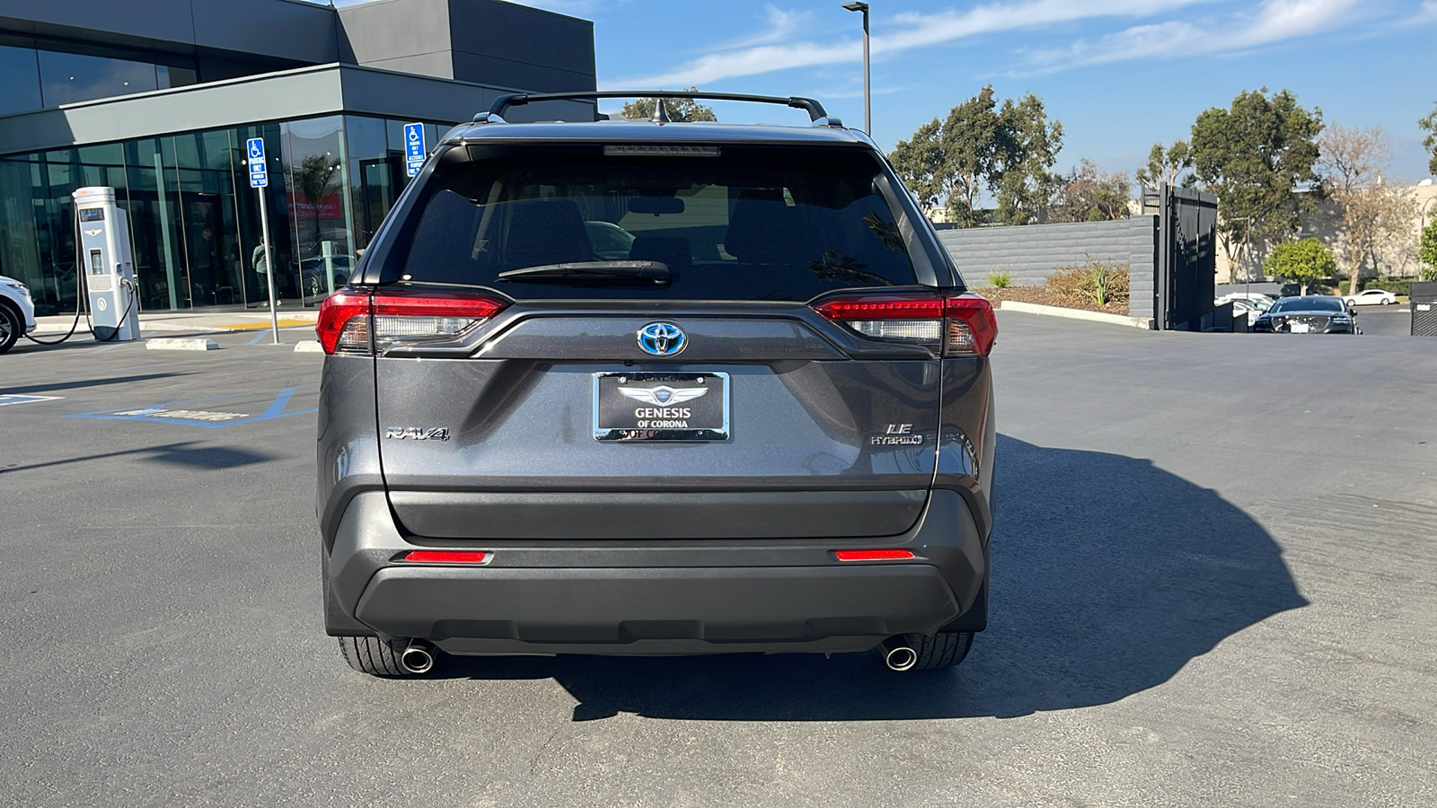 2021 Toyota RAV4 LE 9