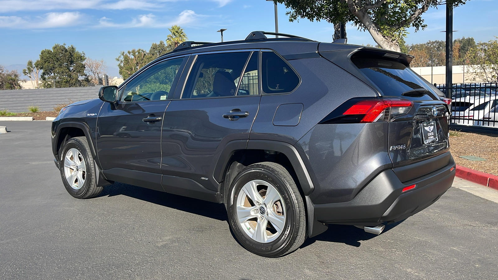 2021 Toyota RAV4 LE 11