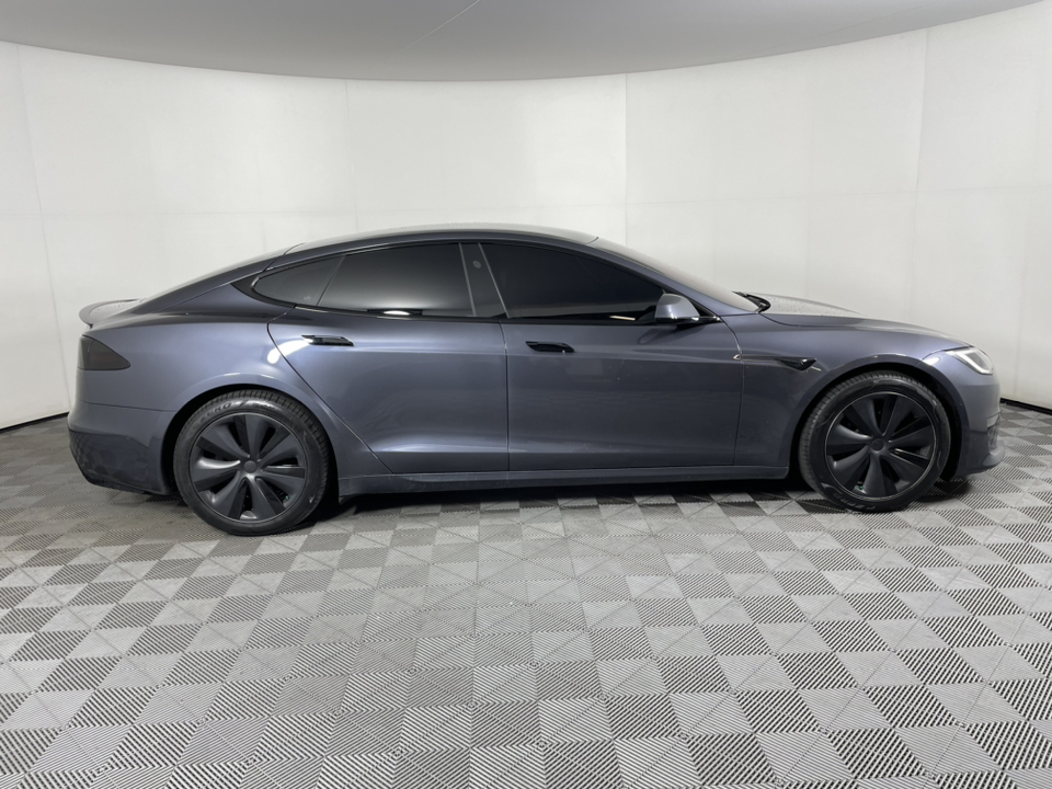 2022 Tesla Model S Plaid 2