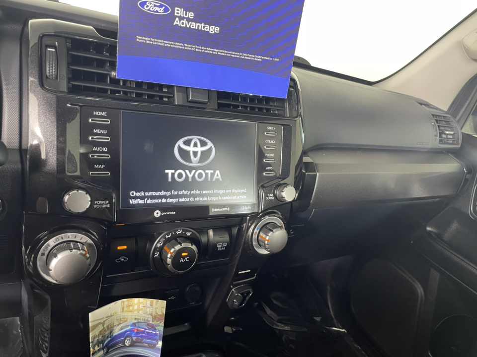 2020 Toyota 4Runner Venture 17