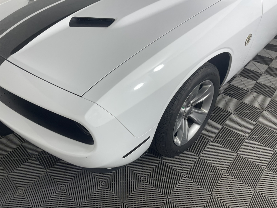 2019 Dodge Challenger SXT 9