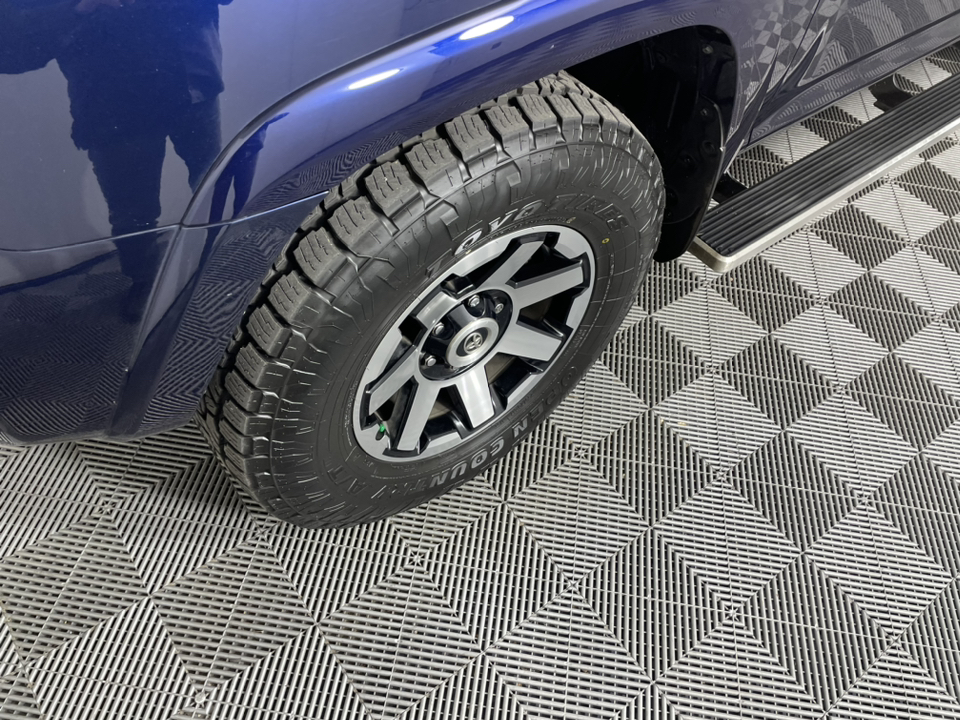 2018 Toyota 4Runner TRD Off Road 10
