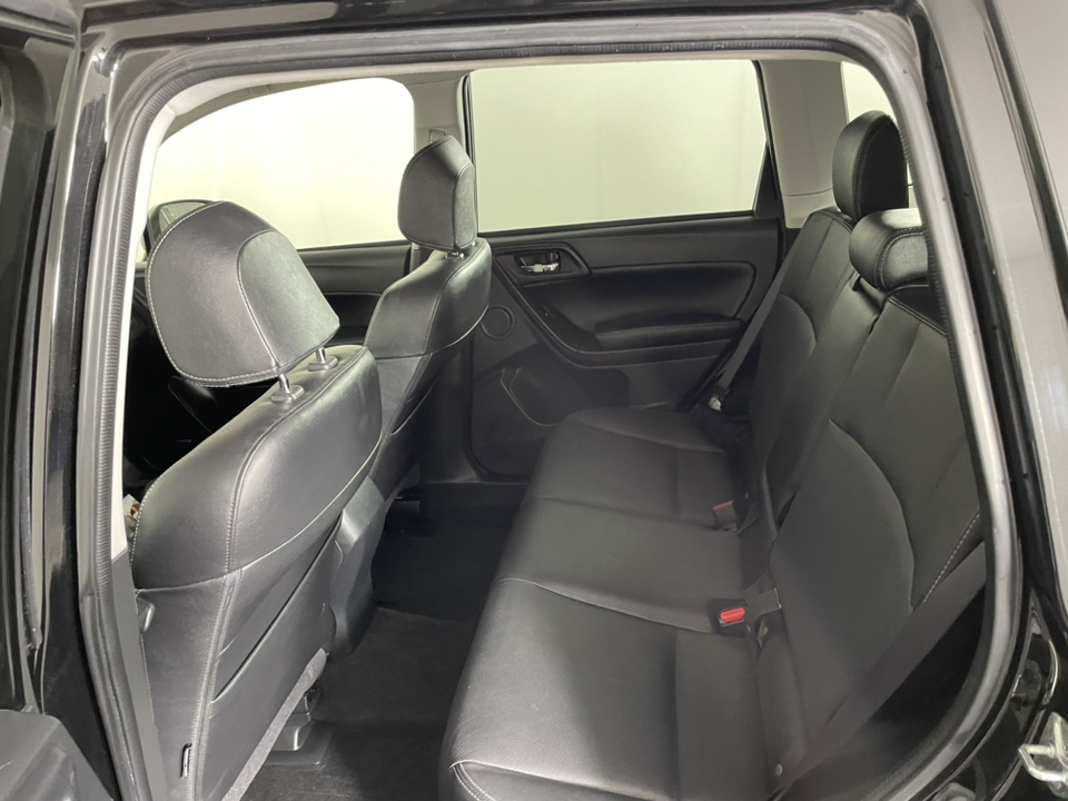 2016 Subaru Forester 2.0XT Touring 29