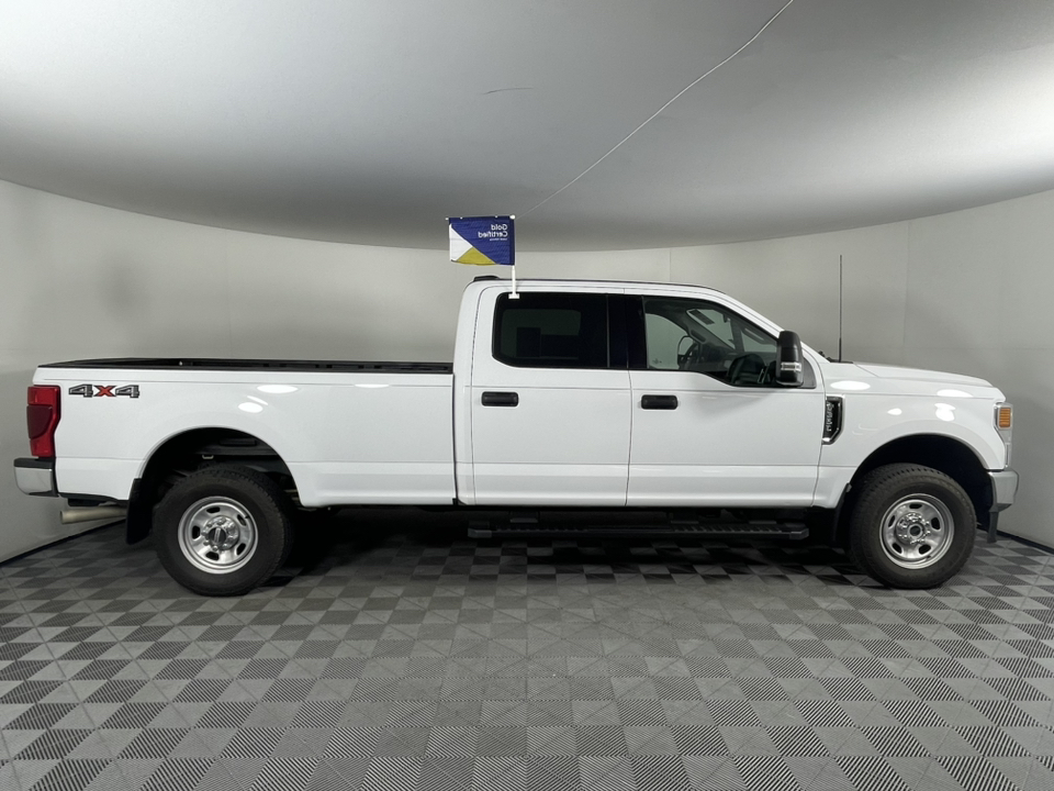 2022 Ford Super Duty F-350 SRW XLT 3