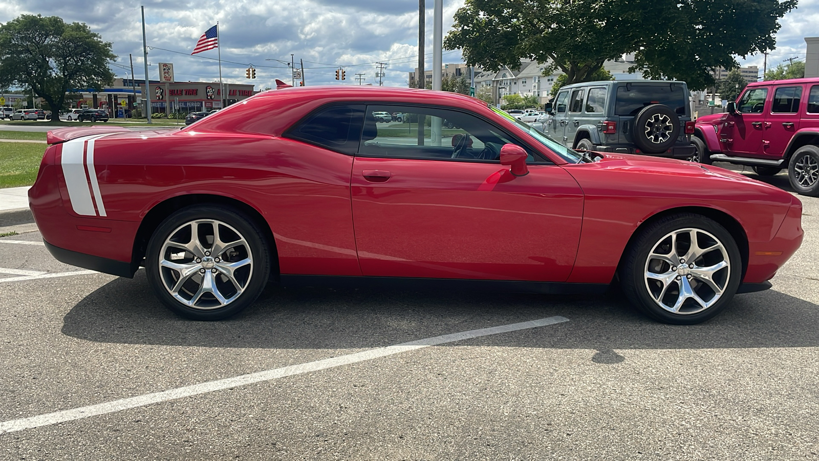 2016 Dodge Challenger 2dr Cpe SXT 2