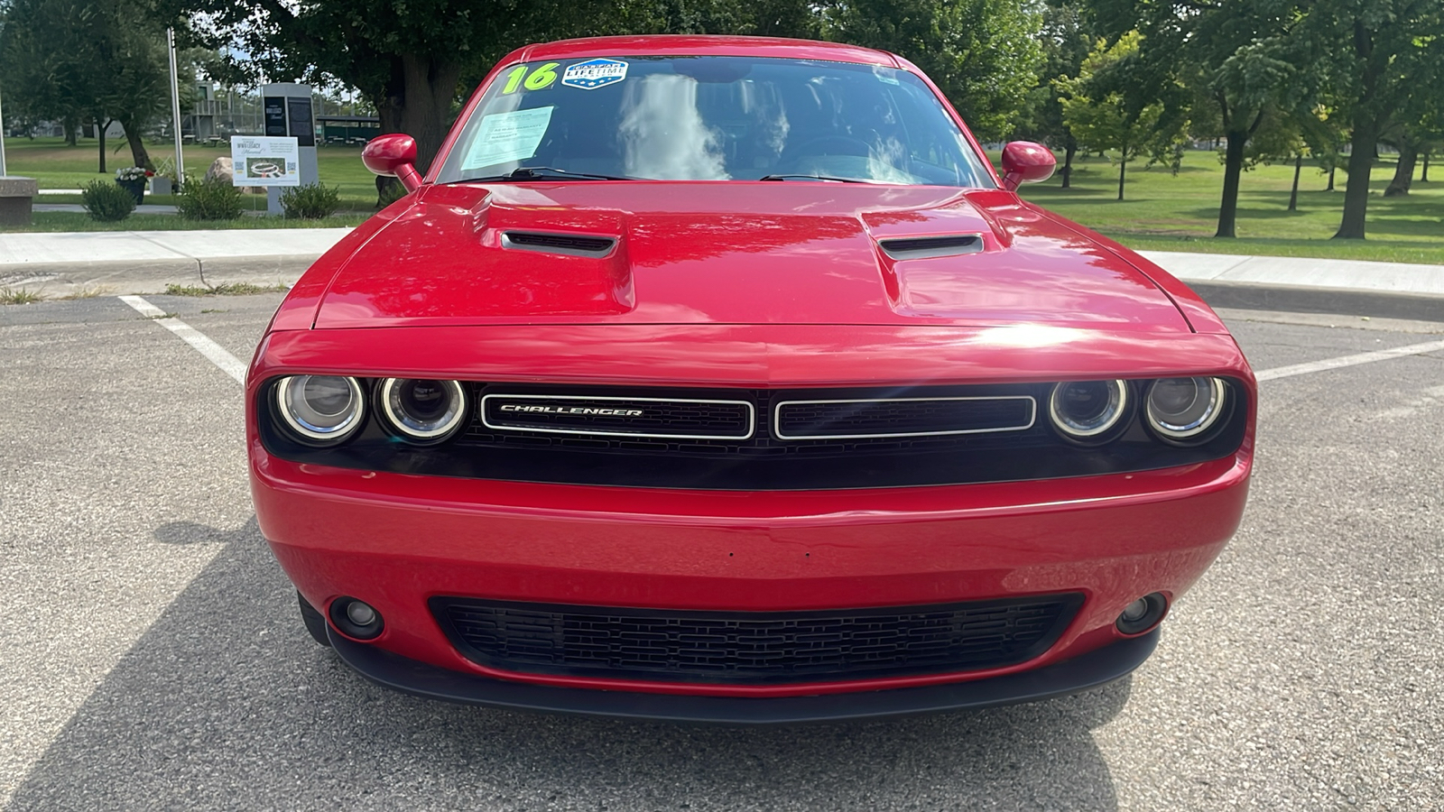 2016 Dodge Challenger 2dr Cpe SXT 28