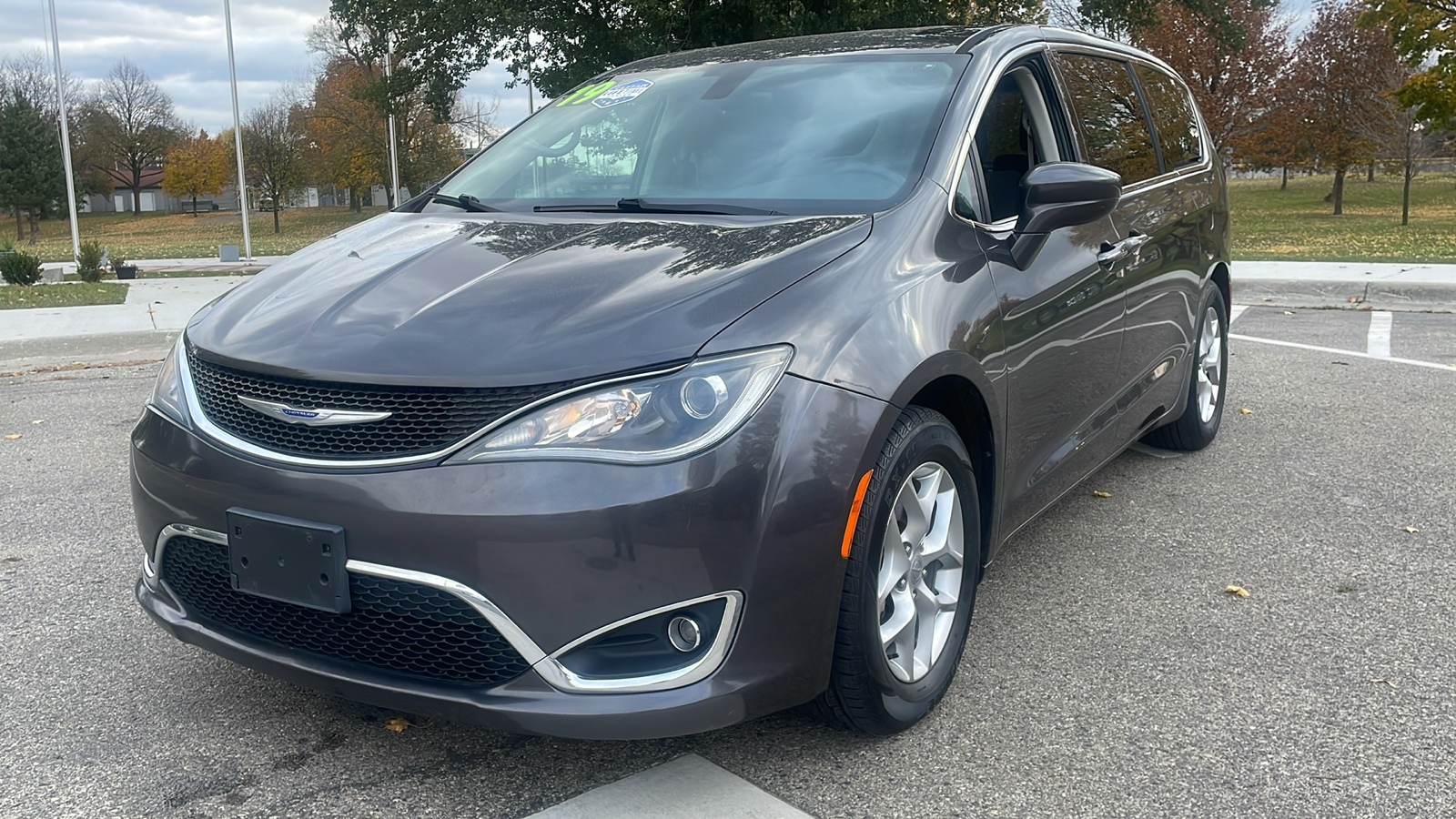 2019 Chrysler Pacifica Touring Plus FWD 6