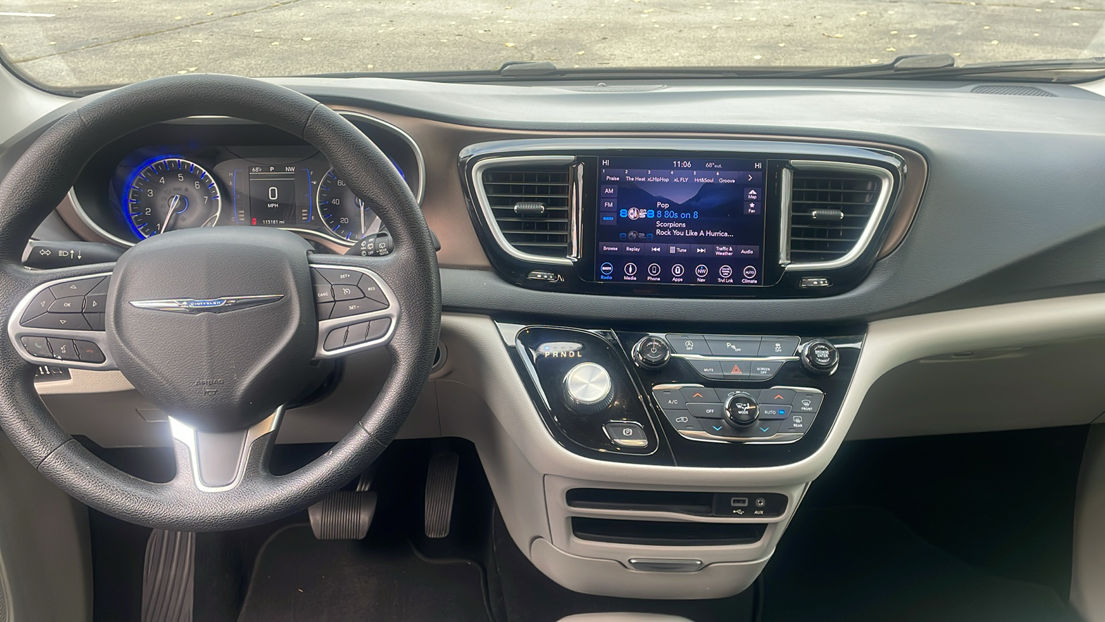 2019 Chrysler Pacifica Touring Plus FWD 11