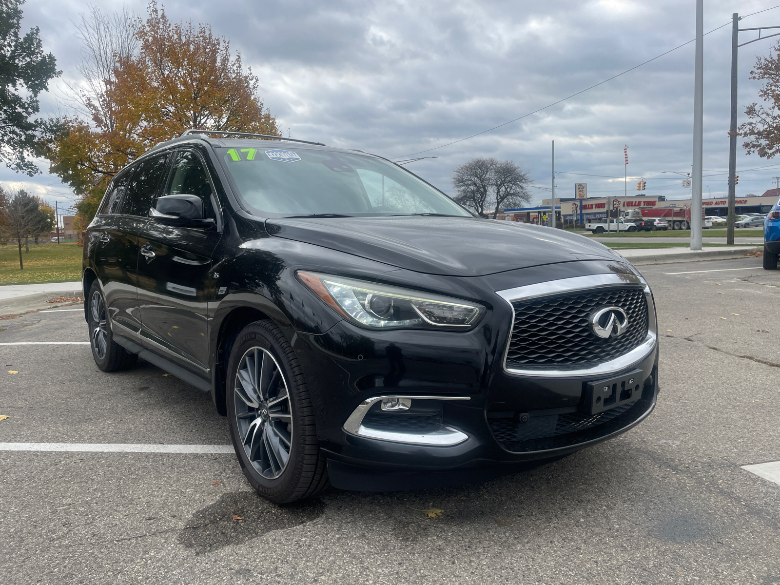 2017 INFINITI QX60 FWD 1