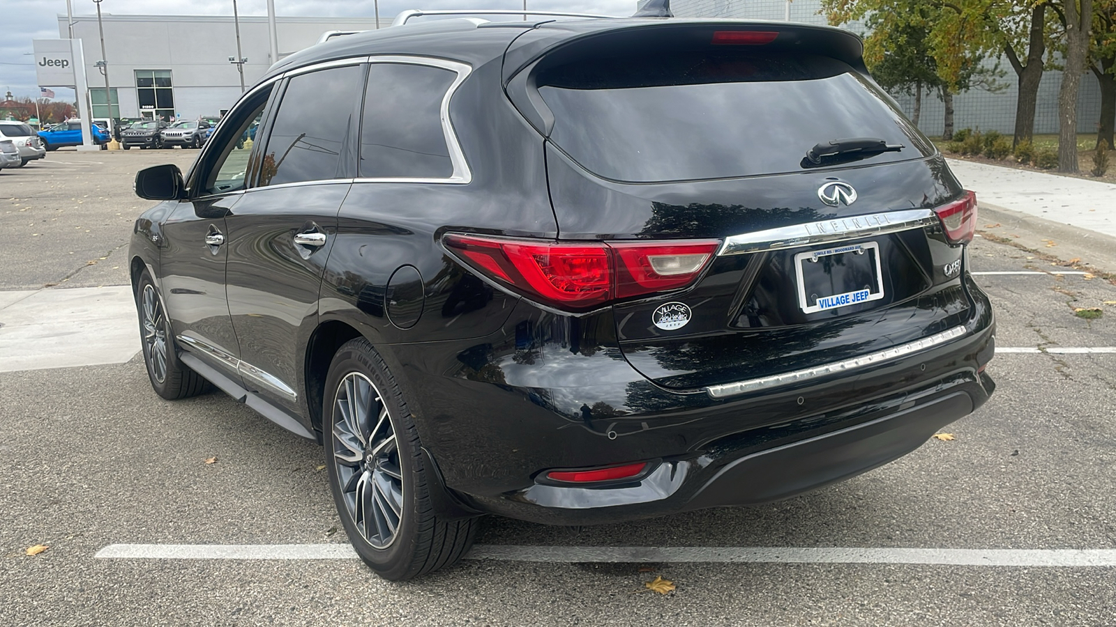 2017 INFINITI QX60 FWD 4