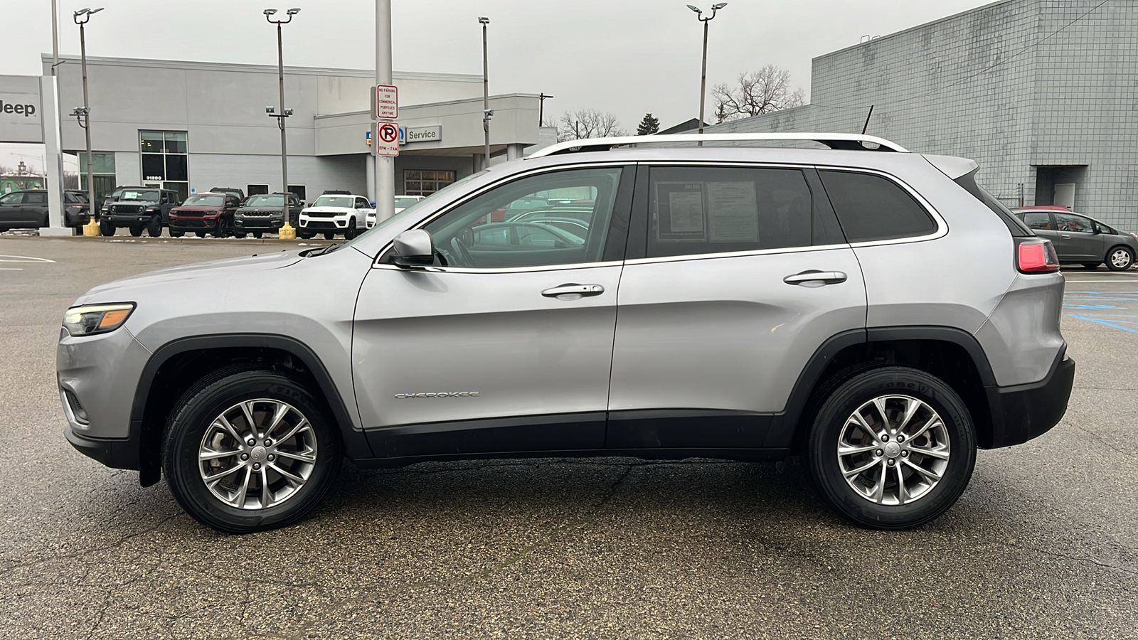 2021 Jeep Cherokee 80th Anniversary 4x4 6