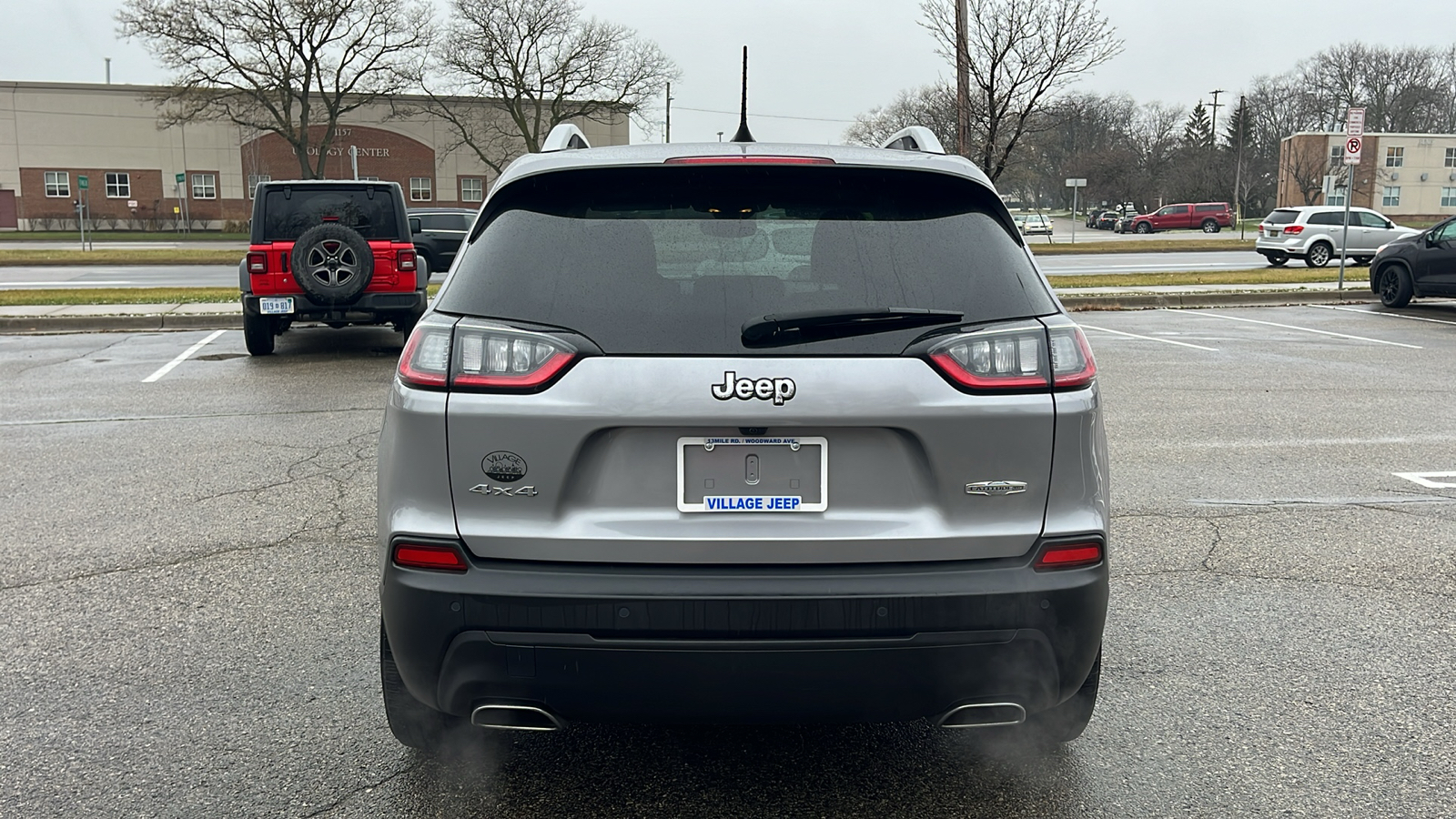 2021 Jeep Cherokee 80th Anniversary 4x4 32