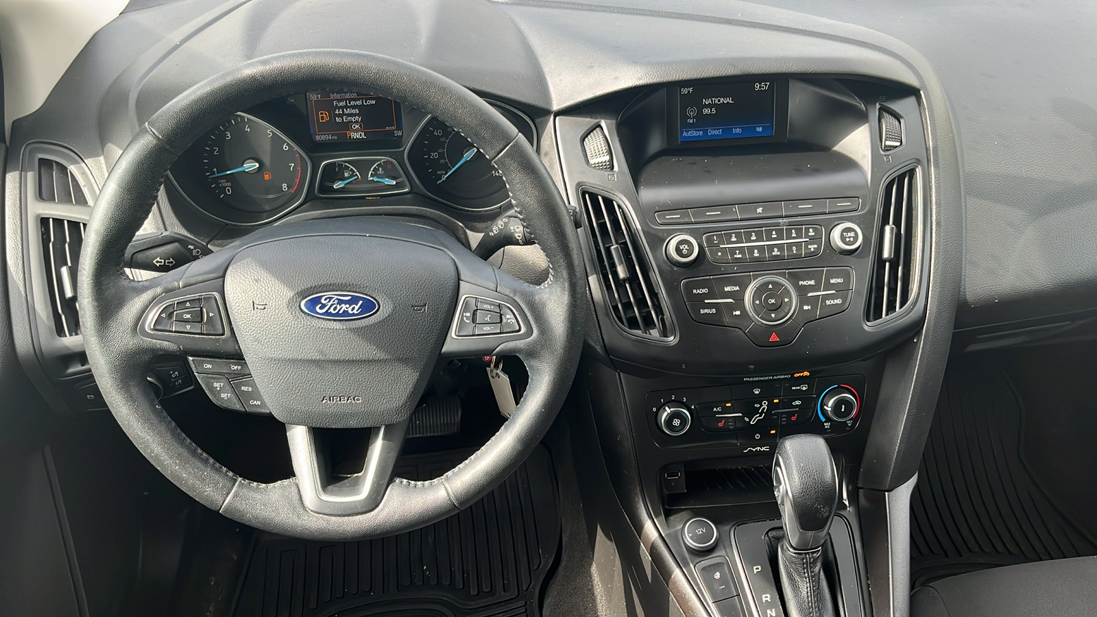 2018 Ford Focus SE Hatch 15