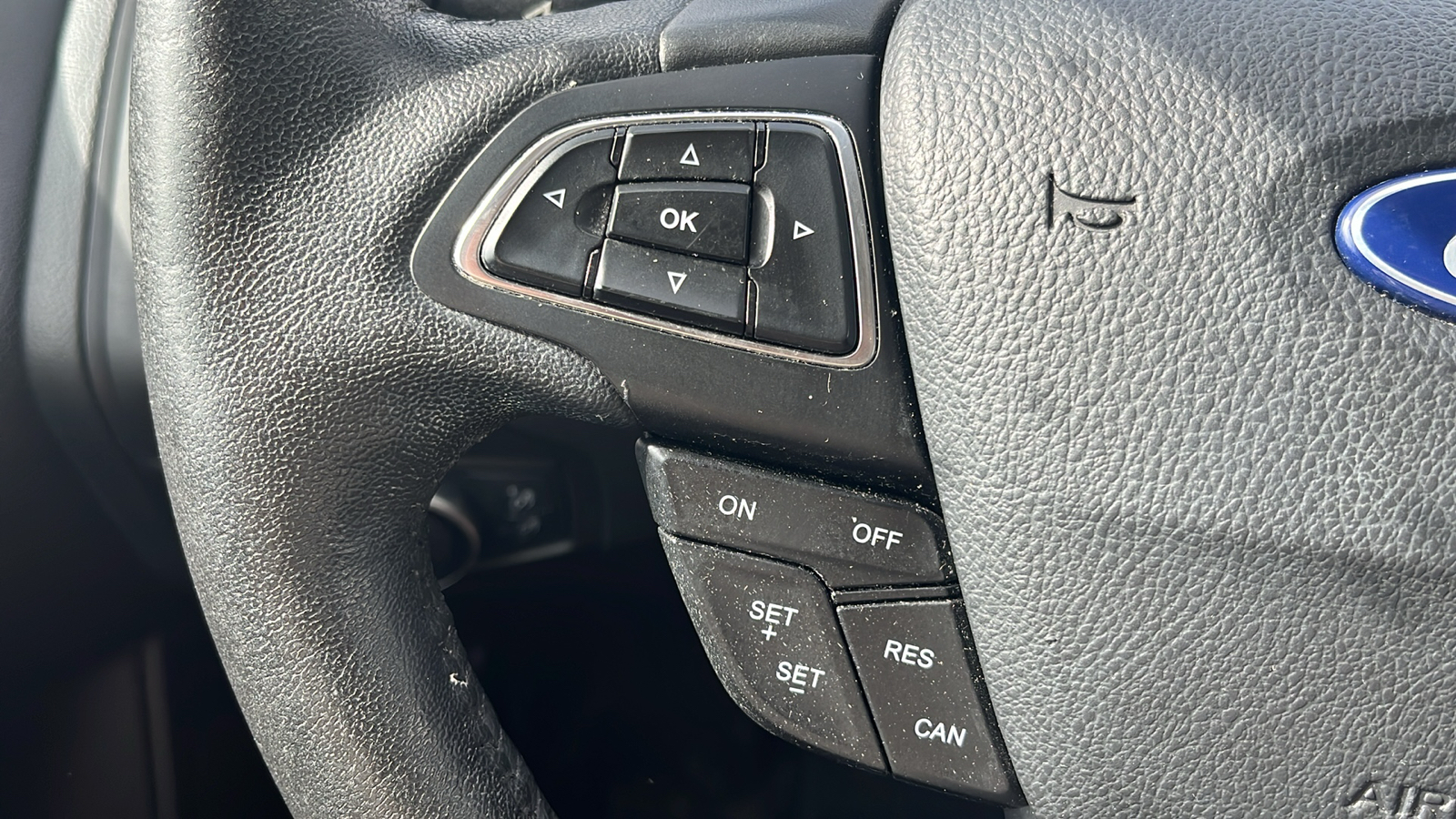 2018 Ford Focus SE Hatch 17
