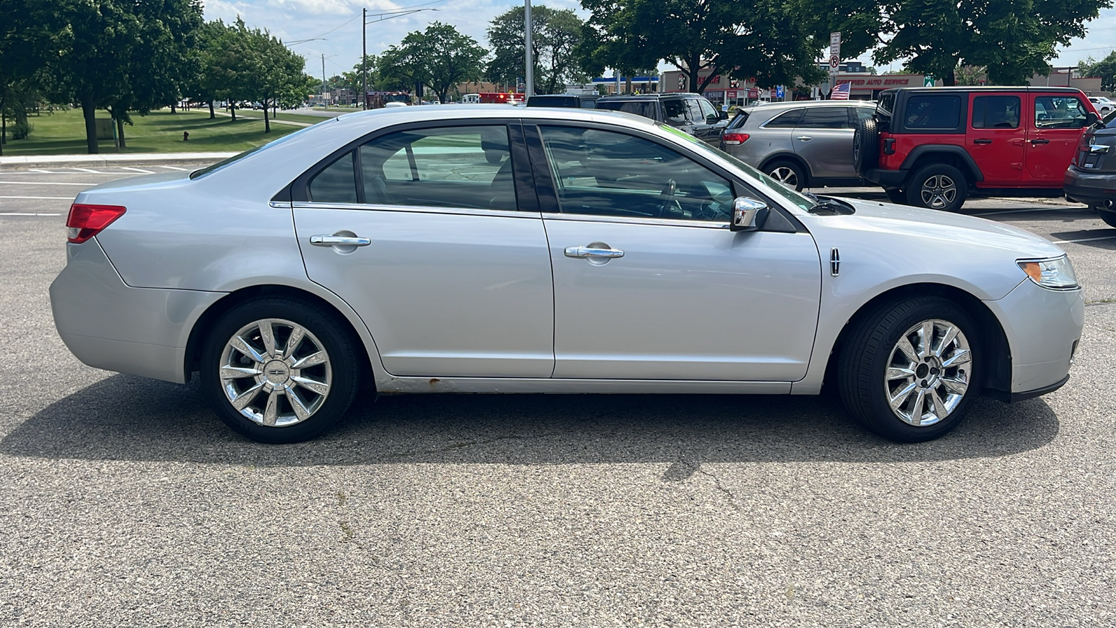 2010 Lincoln MKZ 4dr Sdn AWD 3