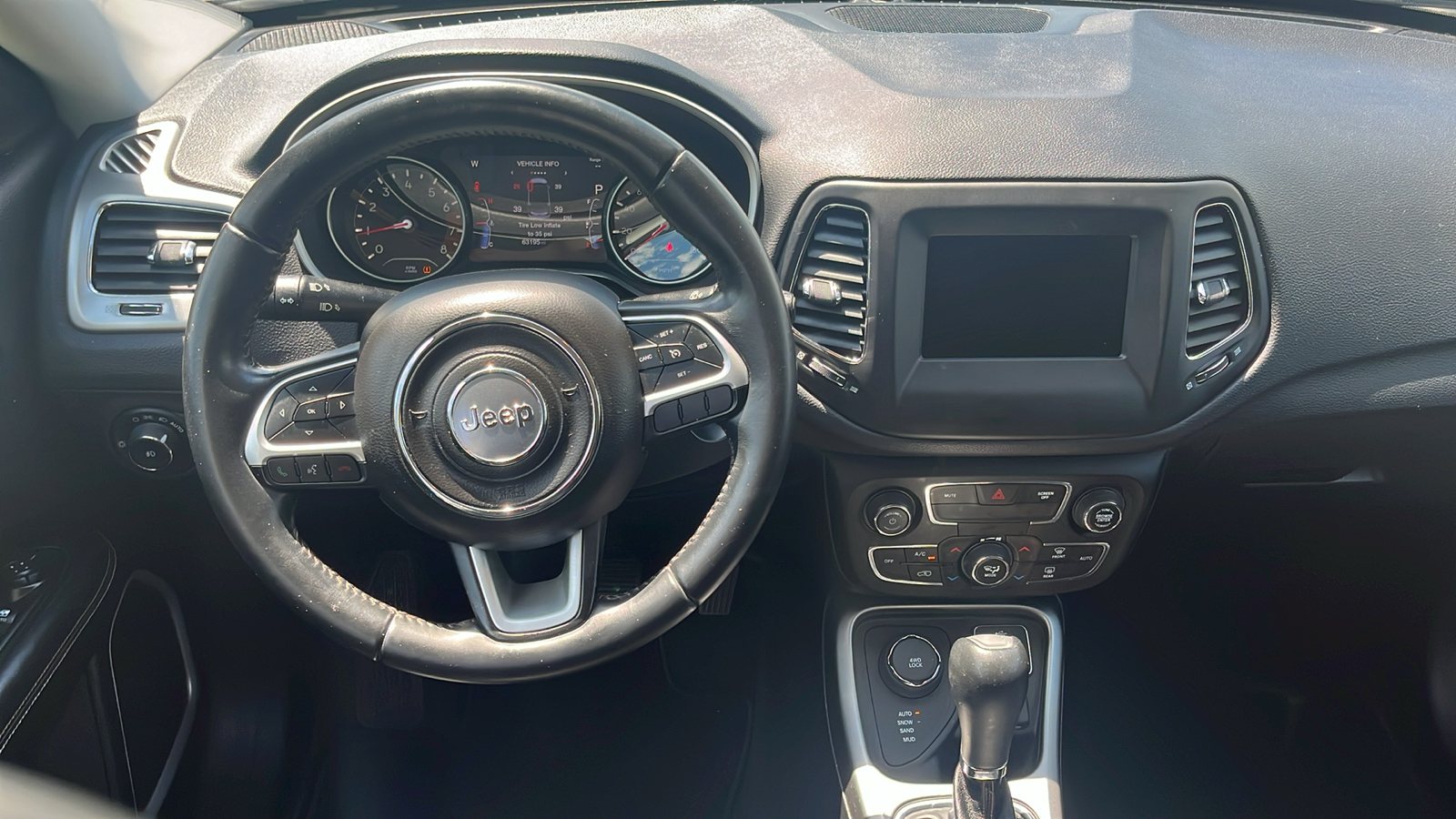 2017 Jeep Compass Latitude 4x4 15