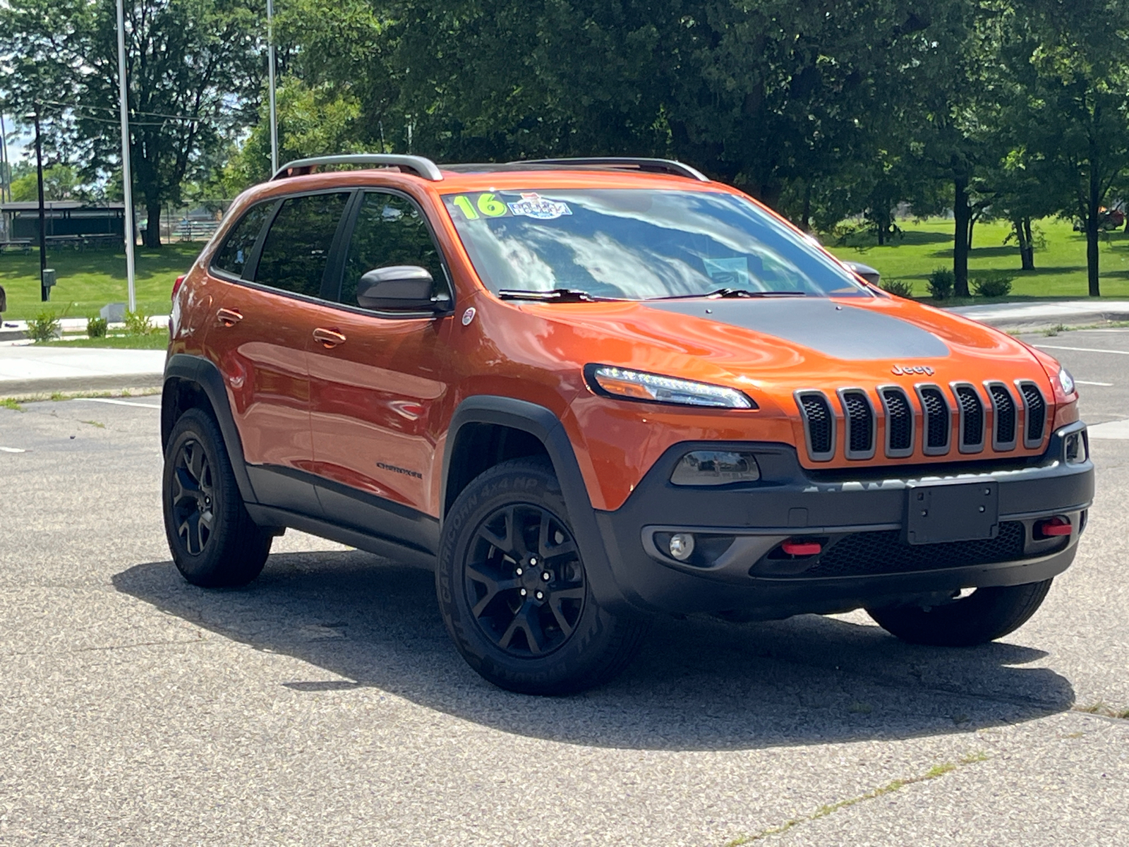 2016 Jeep Cherokee 4WD 4dr Trailhawk 1