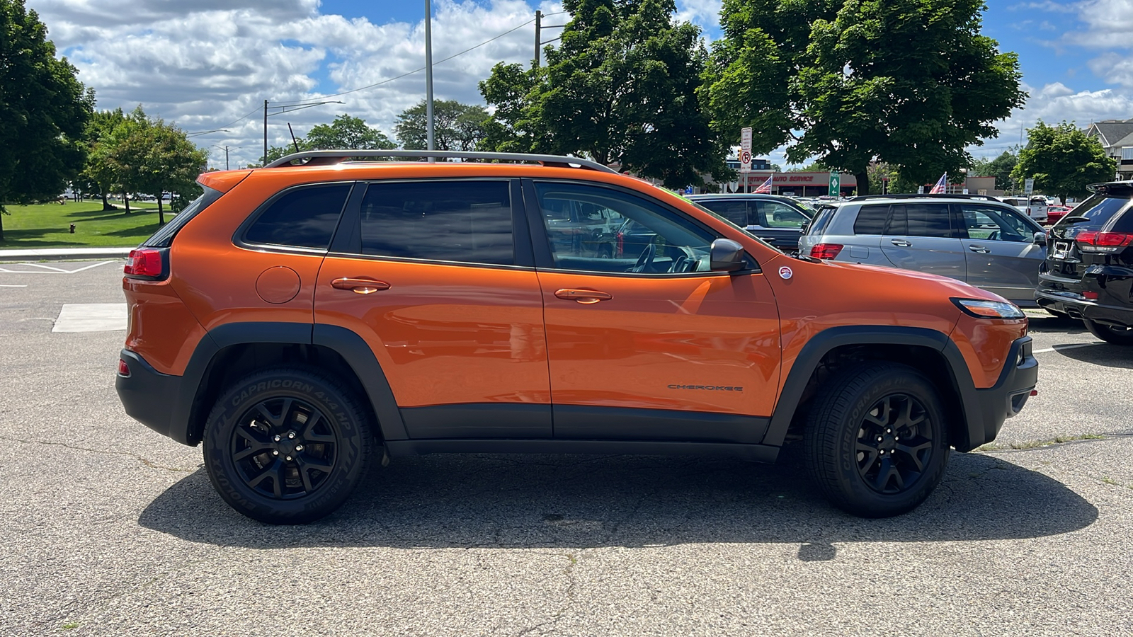 2016 Jeep Cherokee 4WD 4dr Trailhawk 3