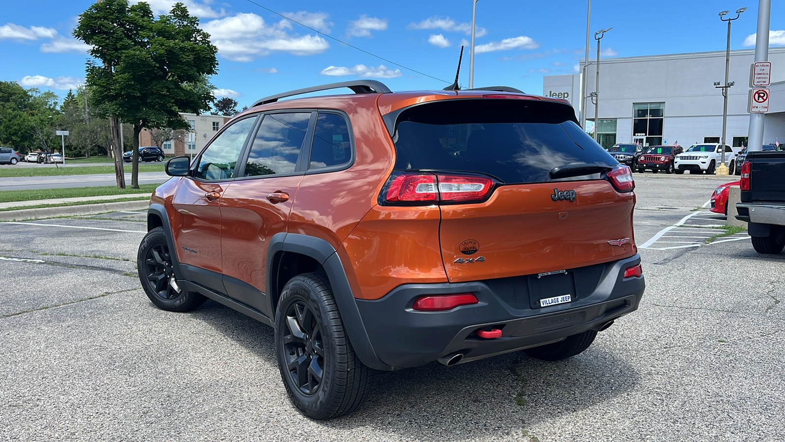 2016 Jeep Cherokee 4WD 4dr Trailhawk 5