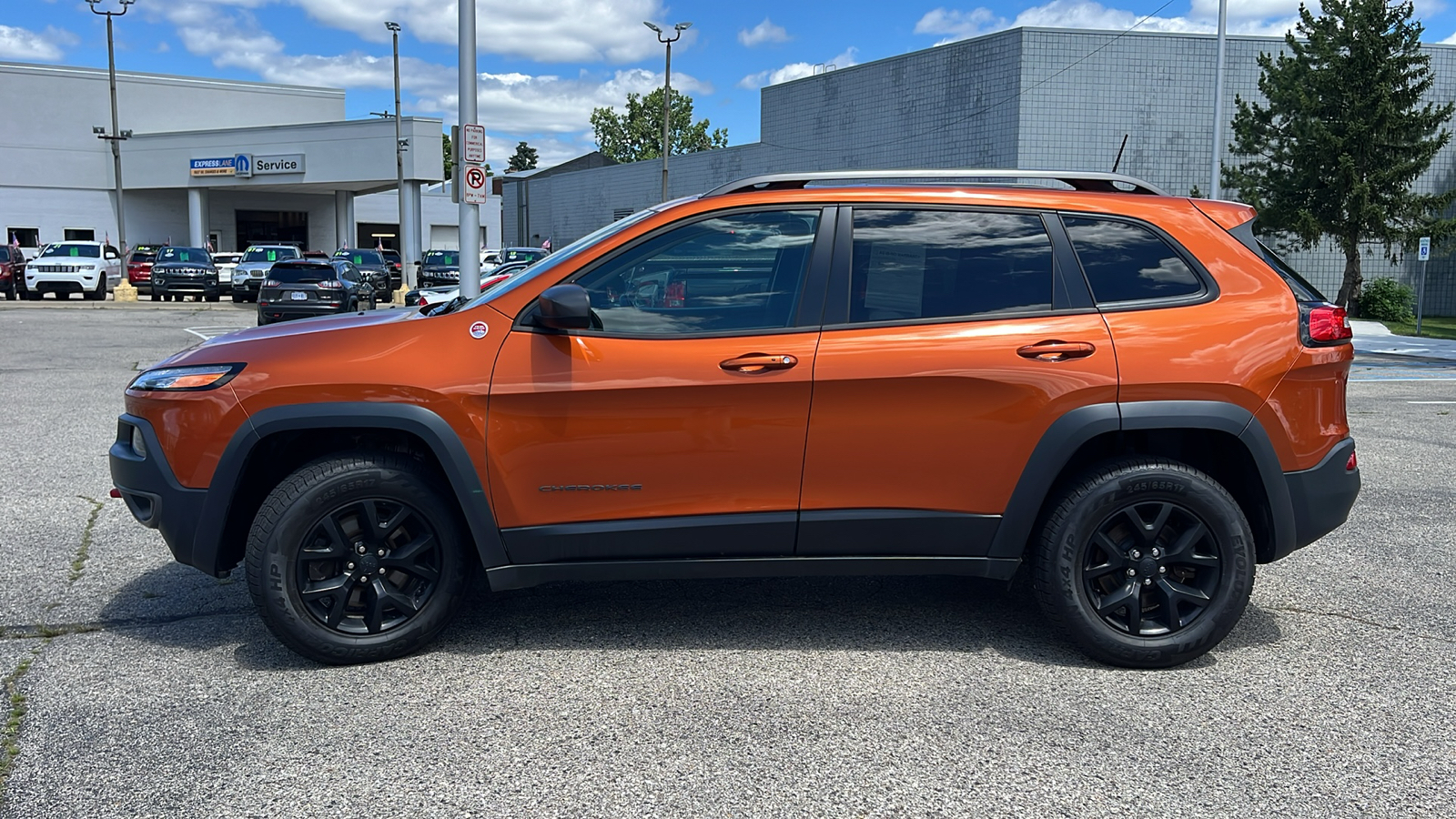 2016 Jeep Cherokee 4WD 4dr Trailhawk 6