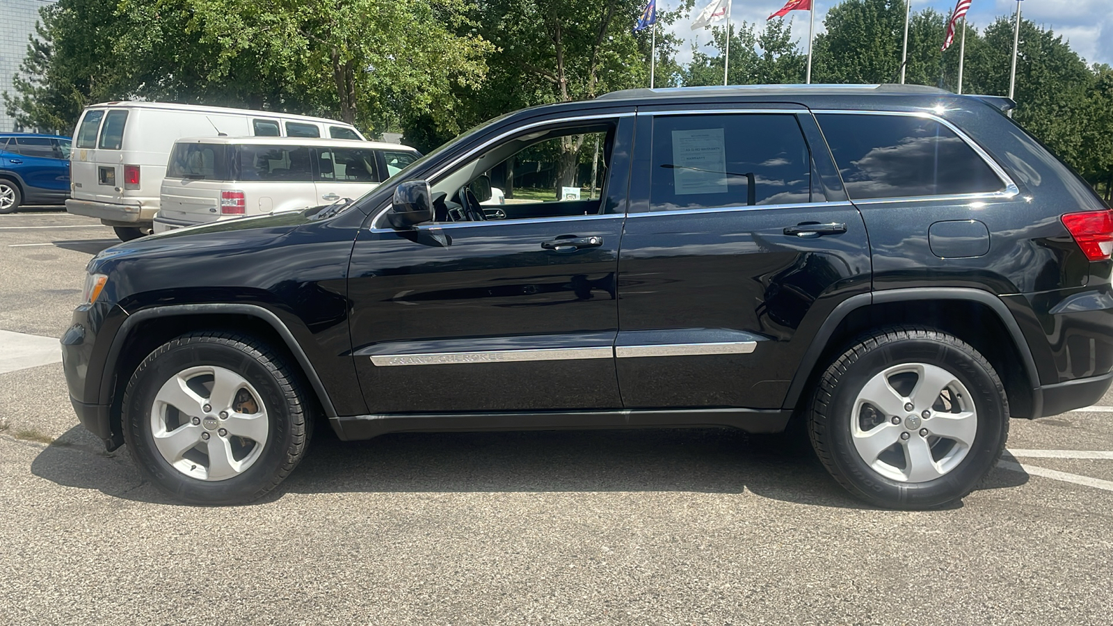 2011 Jeep Grand Cherokee 4WD 4dr Laredo 5