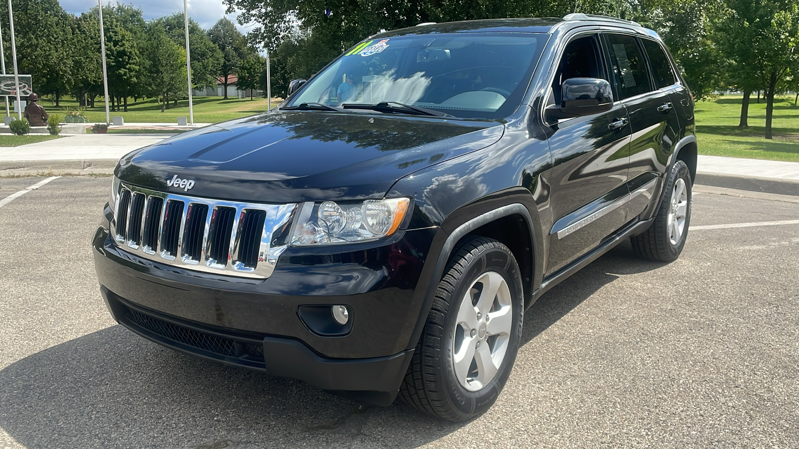 2011 Jeep Grand Cherokee 4WD 4dr Laredo 6