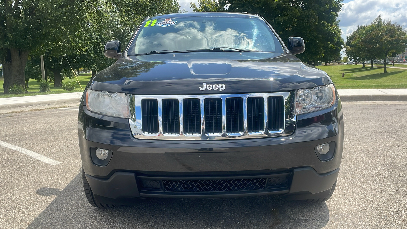 2011 Jeep Grand Cherokee 4WD 4dr Laredo 31