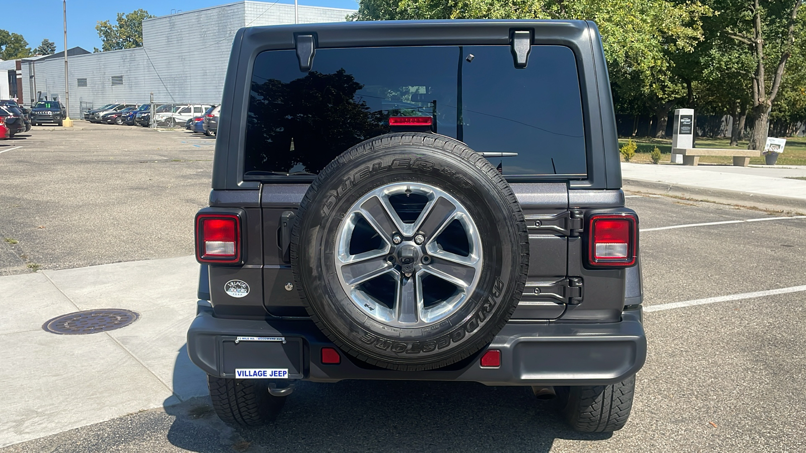 2020 Jeep Wrangler Unlimited Sahara 4x4 30