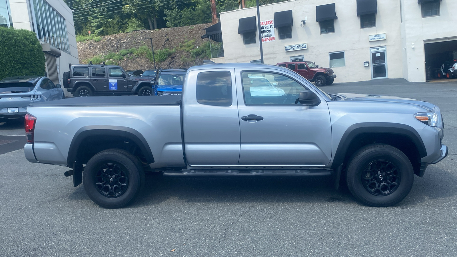 2020 Toyota Tacoma 4WD SR 27