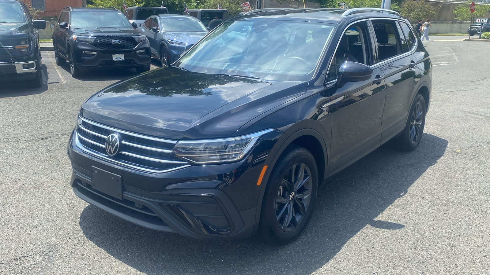 2023 Volkswagen Tiguan SE 3