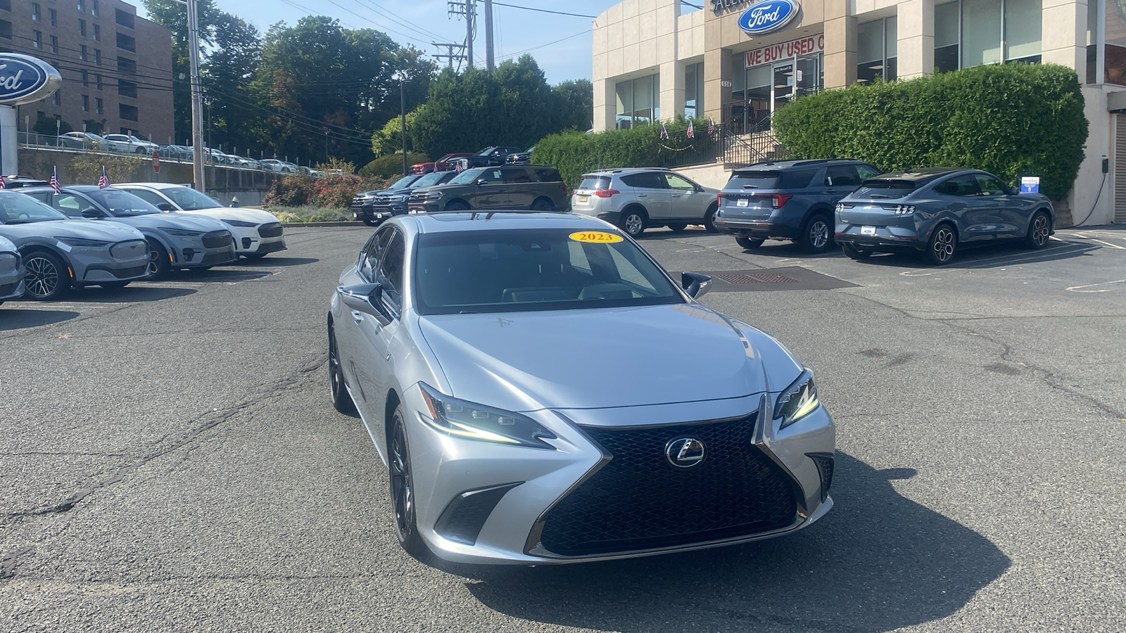 2023 Lexus ES ES 300h F SPORT Handling 1